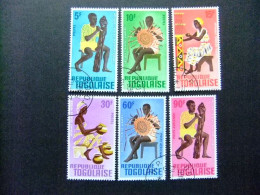 55 TOGO REPUBLIQUE TOGOLAISE 1966 / TRAJES Y DANZAS / YVERT 499 /04 PA 59 / 60 FU - Togo (1960-...)