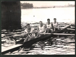 Fotografie Reichswettkämpfe Der Studenten Im Rudern In Wien, Vierer  - Sport