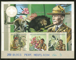 Republique Centrafricaine Bloc Perforation Perfin SPECIMEN Scoutisme Scouts Baden Powell Fleurs 1998 Central Africa - Ungebraucht