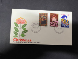 9-5-2024 (4 Z 34) New Zealand FDC - 1982 - Christmas - FDC