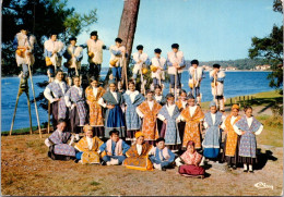 9-5-2024 (4 Z 35) France - Folklore Landais - Costumes