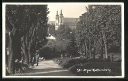 AK Sternberg, Stadtpark Mit Passanten  - Czech Republic