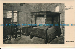R048249 Tower Of London. The Bloody Tower. Interior. Ministry Of Works. Crown - Other & Unclassified