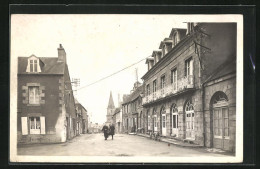 CPA Uzel, Rue De L`Eglise, Vue De La Rue  - Other & Unclassified