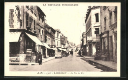CPA Lamballe, La Rue Du Val, Vue De La Rue  - Lamballe