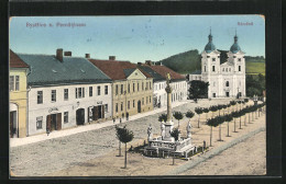 AK Bystrice N. Pernstynem, Platz Mit Kirche & Denkmal  - Tchéquie
