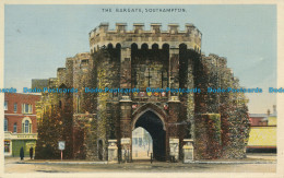 R049095 The Bargate. Southampton. Dennis. 1955 - World