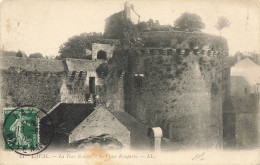 CPA Laval-La Tour Renaise Et Les Vieux Remparts-44-Timbre     L2902 - Laval