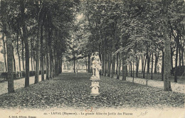 CPA Laval-La Grande Allée Du Jardin Des Plantes-RARE-état Mauvais     L2902 - Laval