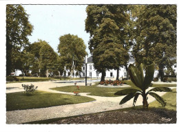 51 - VITRY LE FRANCOIS - Le Jardin De L'Hôtel De Ville - Vitry-le-François