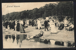 AK Berlin-Wannsee, Badegäste In Bademode Am Strand Des Seebads Wannsee  - Mode