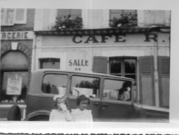 Photographie Photo Vintage Snapshot Bullou Eure Et Loir Magasin Café - Orte