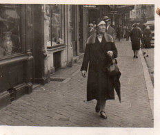 Photographie Photo Vintage Snapshot Marche Liège Rue Vinave D'Ile - Plaatsen