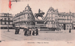 45 - ORLEANS - Place Du Martroi - Animée - Orleans