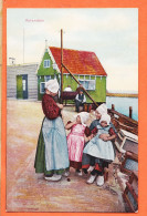 05932 / VOLENDAM Noord-Holland Bespreking Van Meisjes Op De Kades 1910s Photochromie WEENENK SNEL Den Haag Vol. 81 - Volendam