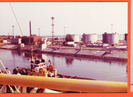 05845 / LENINGRAD ЛЕНИНГРАД CCCP Union Soviétique Dépôt Pétrolier Port (2) Aout 1972 Photographie 13,5x10 Thème Pétrole - Rusland