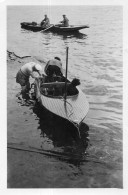 Photographie Photo Vintage Snapshot Paris Seine Bateau Canot - Boats