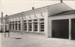 CRAVANS GROUPE SCOLAIRE 1966 CPSM 9X14 TBE - Autres & Non Classés