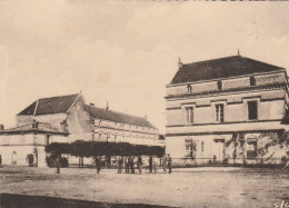 SAINT GENIS DE SAINTONGE ECOLE D'AGRICULTURE SAINT ANTOINE CPSM 10X15 TBE - Sonstige & Ohne Zuordnung