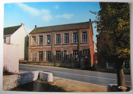 BELGIQUE - HAINAUT - MOMIGNIES - MACON - Ecole Communale - Momignies