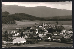 AK Blaibach /Bayer. Wald, Ortsansicht Mit Berghintergrund  - Autres & Non Classés