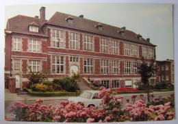 BELGIQUE - LIEGE - VISE - Ecole Moyenne Des Filles - Wezet