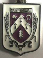 Porte Clefs Ville De SAINT THURIAU Morbihan - Blason Armoiries - Football ? - Porte-clefs