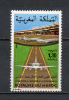 MAROC N°  899   NEUF SANS CHARNIERE  COTE  1.10€      AEROPORT AVION - Marocco (1956-...)