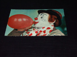 75649-         PIPO DE CLOWN - TV Series