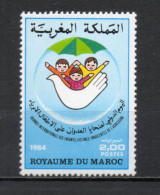 MAROC N°  973   NEUF SANS CHARNIERE  COTE  1.20€    ENFANTS VICTIMES - Marocco (1956-...)