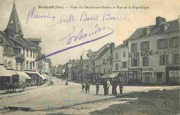 60 - Breteuil - Place Du Marché Aux Herbes Et Rue De La République - Animée - CPA - Voir Scans Recto-Verso - Breteuil