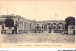 AJNP4-78-0414 - VERSAILLES - Le Château - Entrée De La Cour D'honneur Du Grand Trianon - Versailles (Château)