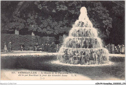 AJNP4-78-0412 - VERSAILLES - Le Bassin De La Pyramide Dit Le Pot Bouillant Le Jour Des Grandes Eaux - Versailles