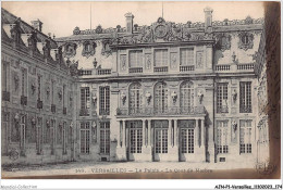 AJNP1-78-0088 - VERSAILLES - Le Palais - La Cour De Marbre - Versailles (Castello)