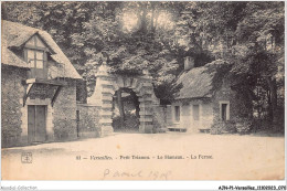 AJNP1-78-0036 - VERSAILLES - Petit Trianon - Le Hameau - La Ferme - Versailles
