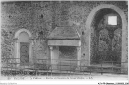 AJNP7-0823 - CHEMINEE - Falaise - Le Château - Fenêtre Et Cheminée Du Grand Donjon - Other & Unclassified