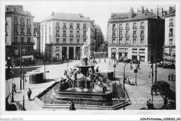 AJNP9-1062 - FONTAINE - Nantes - La Place Royale Et La Rue Crebillon - Otros & Sin Clasificación