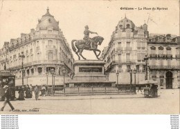 D45  ORLEANS  La Place Du Martroi  ..... ( Avec Le Marchand De Glaces Ambulant ) - Orleans