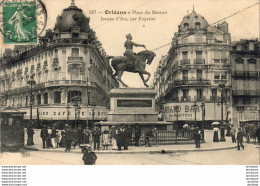 D45  ORLEANS  Place Du Martroi- Jeanne D' Arc Par Foyatier   ..... - Orleans