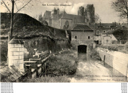 D54  TOUL  Sortie Des Eaux- Chevet De La Cathédrale  ..... - Toul