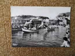 KB11/1048-Saint Chamas Les Joutes Dans Le Port De Pêche - Autres & Non Classés