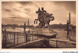 AJOP2-75-0237 - PARIS - Place De La Concorde Et Groupe Equestre Par Coysevox - Squares