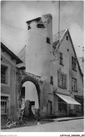 AJPP4-63-0468 - COMBRONDE - Vieille Maison Du XVIIe Siecle Et Son COLOMBIER - Combronde