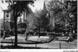 AJPP4-63-0424 - LE MONT-DORE - Le Square Et L'eglise - Le Mont Dore