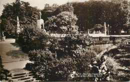 CPA France Metz L' Esplanade Et Le Monument De Poilu - Metz