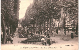 CPA Carte Postale France  Vichy  Vue Prise Dans Le Vieux Parc 1926  VM80546 - Vichy