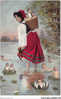 AJQP6-0608 - BEBE - DANS LE LAC  - Bébés