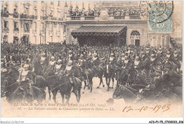 AJSP1-75-0009 - Le Roi Et La Reine D'italie à - PARIS - Les Voitures Escortées De Cuirassiers Quittent La Gare - Places, Squares