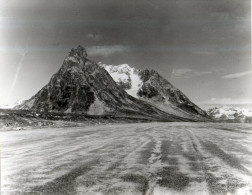 Groenland Ikateq : La Piste Initiale De La Base Aérienne Américaine Blue East Two Opérationnelle De 1942 à 1947 - Guerre, Militaire