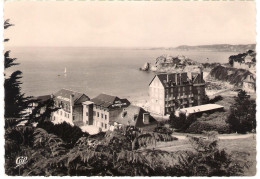 CPSM. 22 PERROS GUIREC. Plage De TRESTRIGNEL. - Perros-Guirec